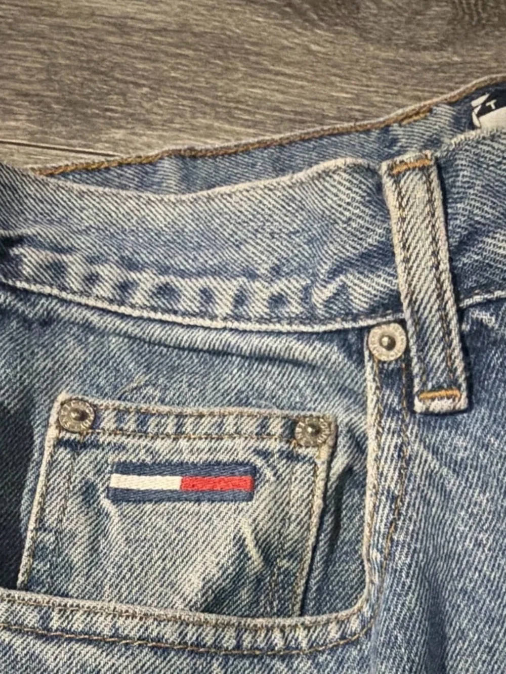 Vintage Y2K Tommy Hilfiger Light Blue Men’s Jeans with Signature Flag